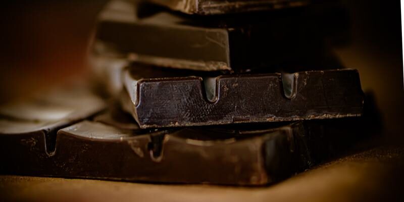 Dunkle Schokolade - gesund durch Kakao